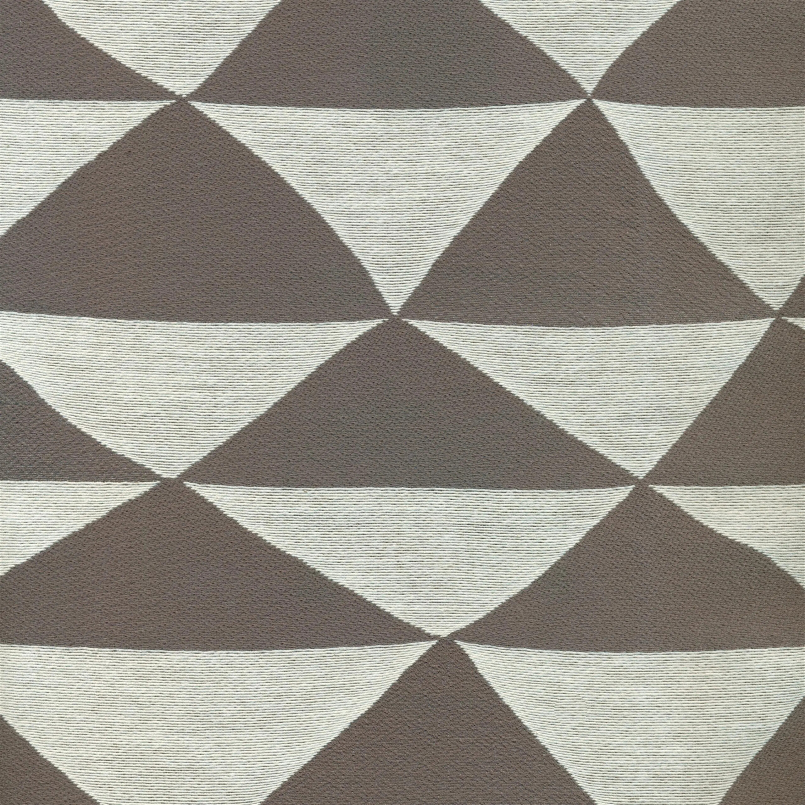 Cream 204 | Cleo