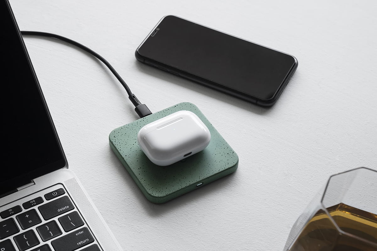 Wireless Charge - Green | Decorative Accents