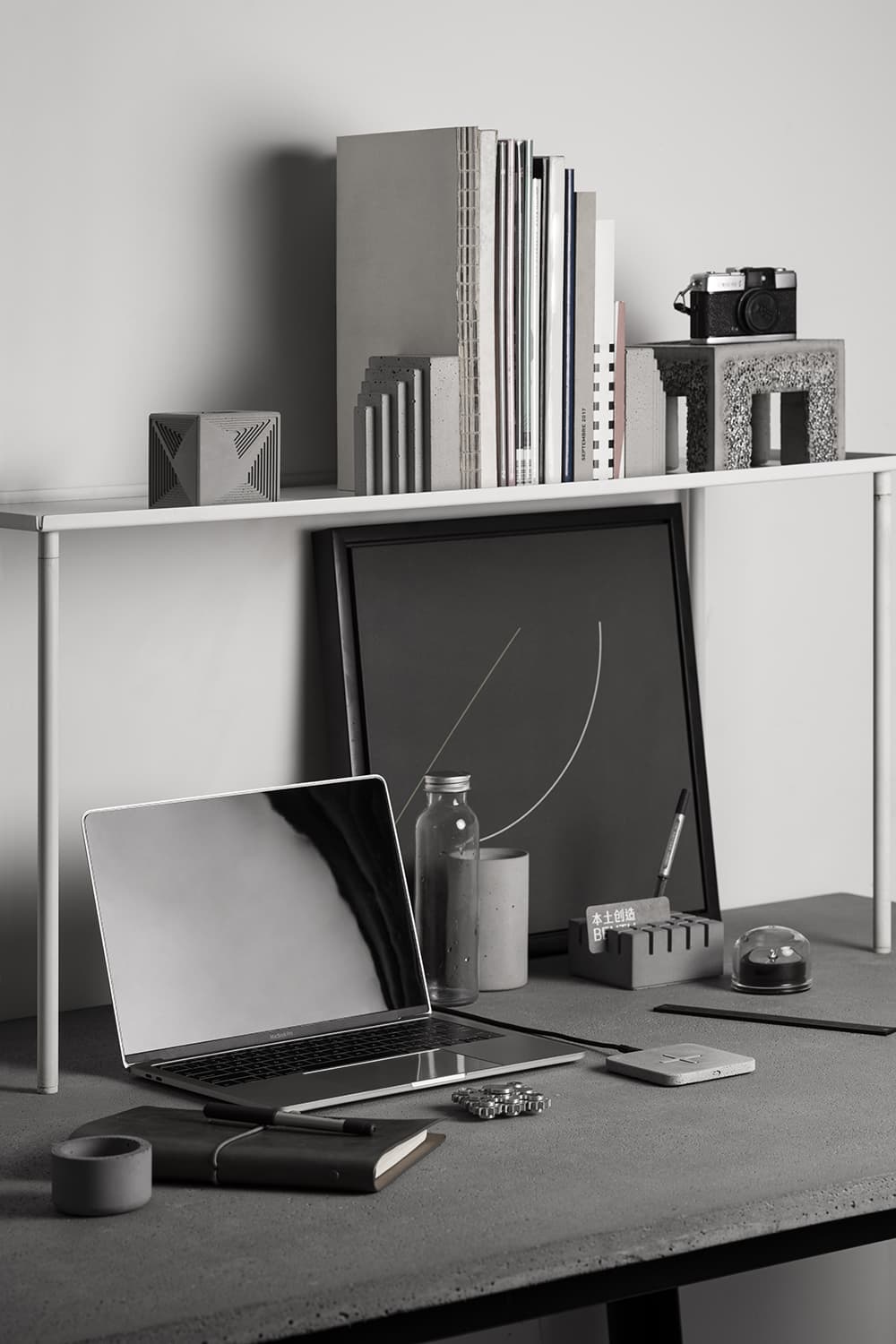 Wireless Charge - Gray | Decorative Accents