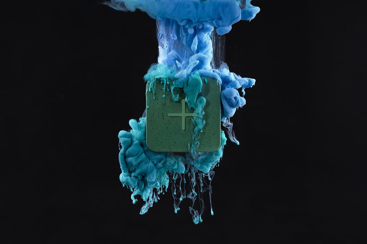 Wireless Charge - Green | Decorative Accents
