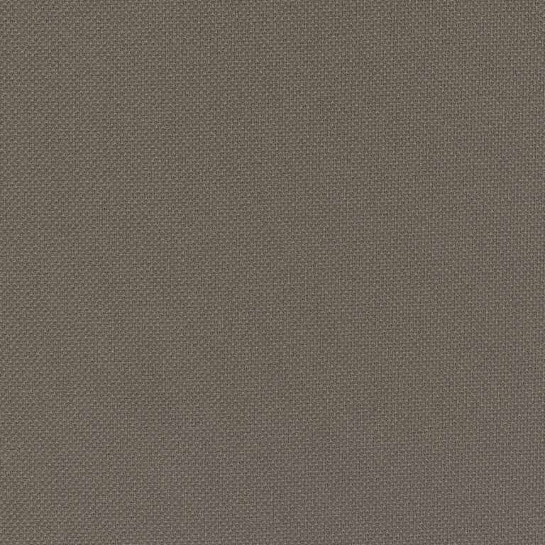 560