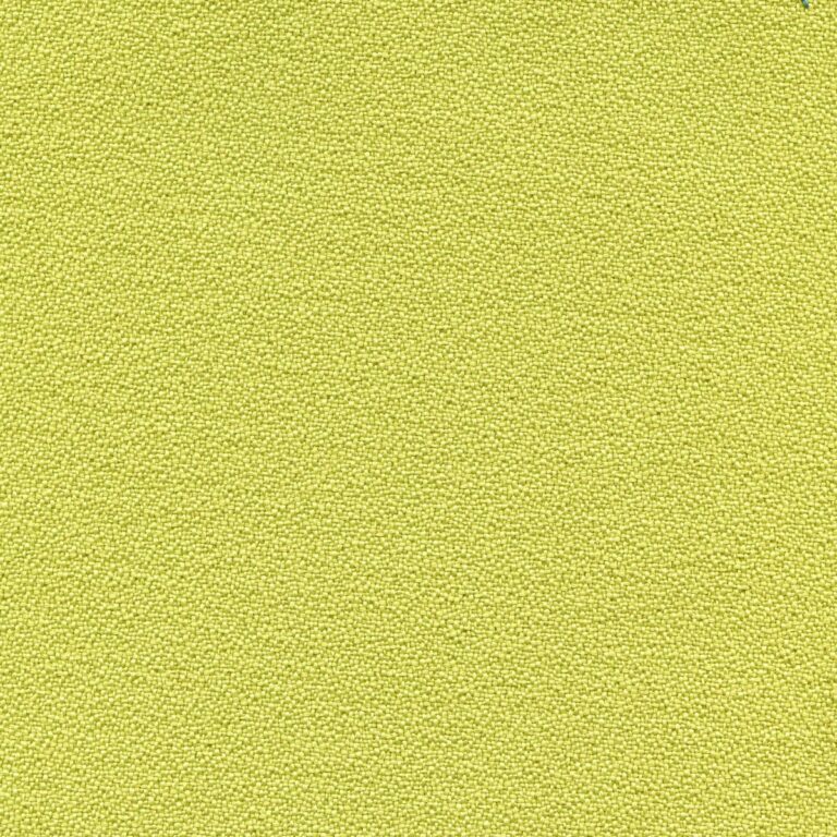 425