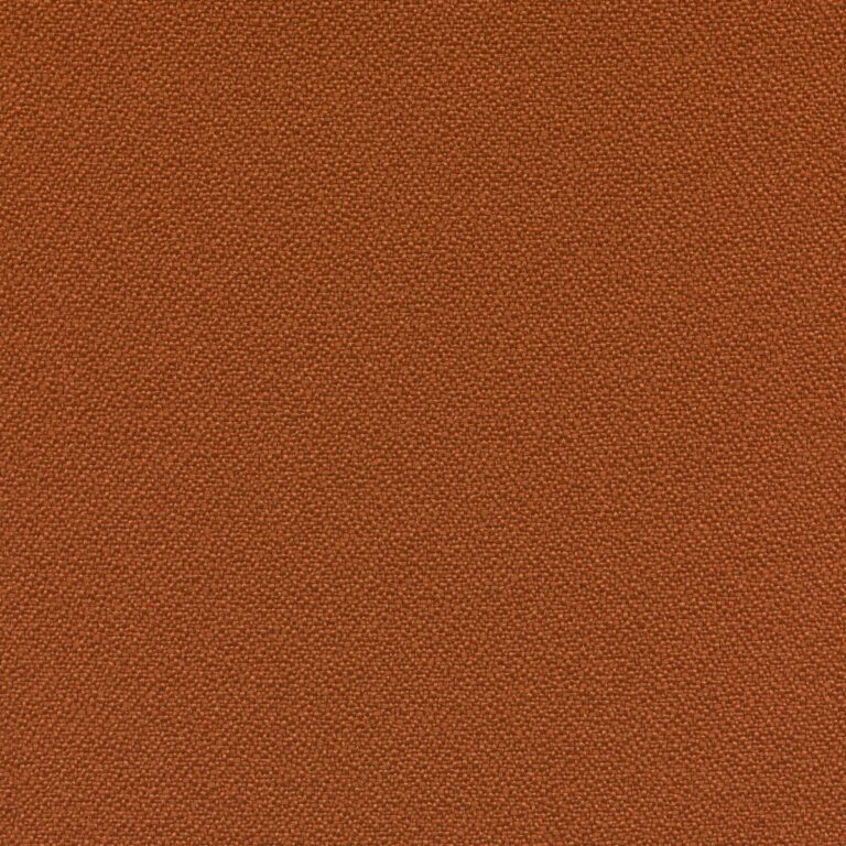 572