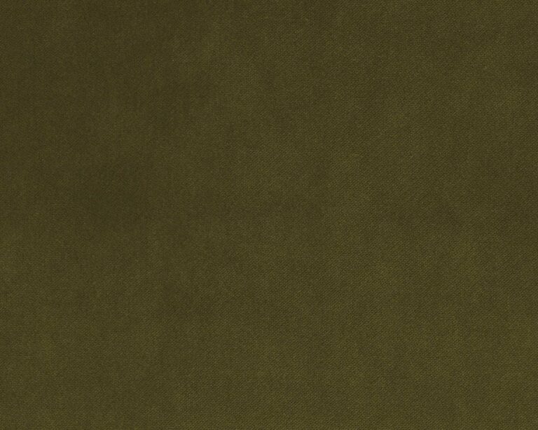 425