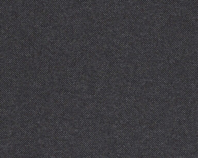 560