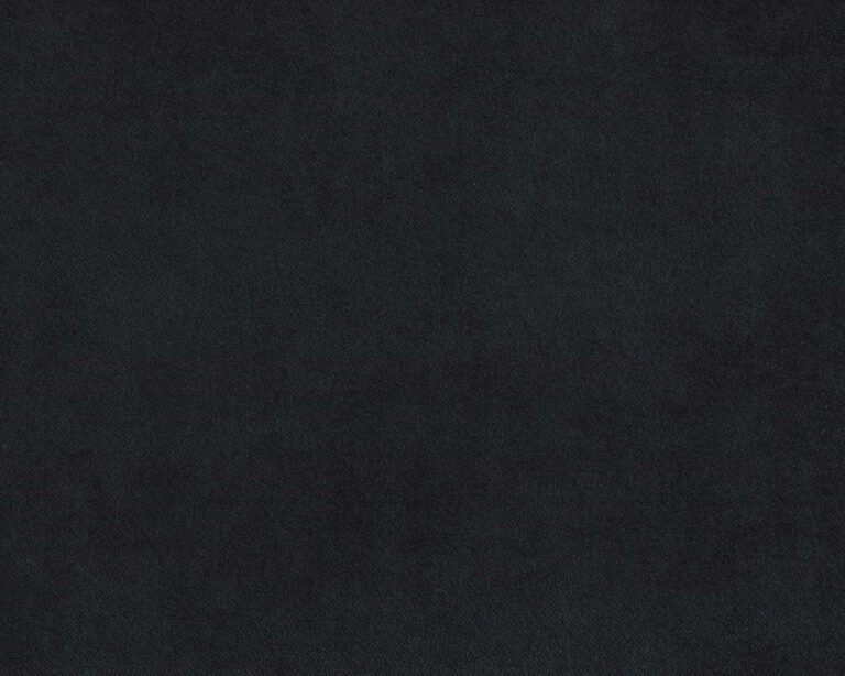 560