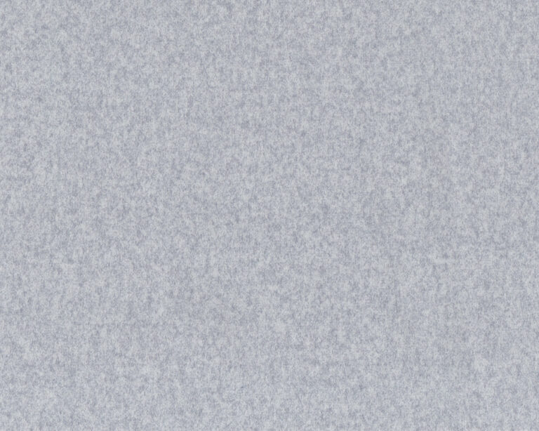 600
