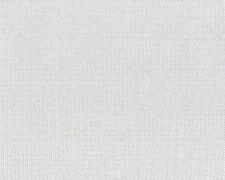607