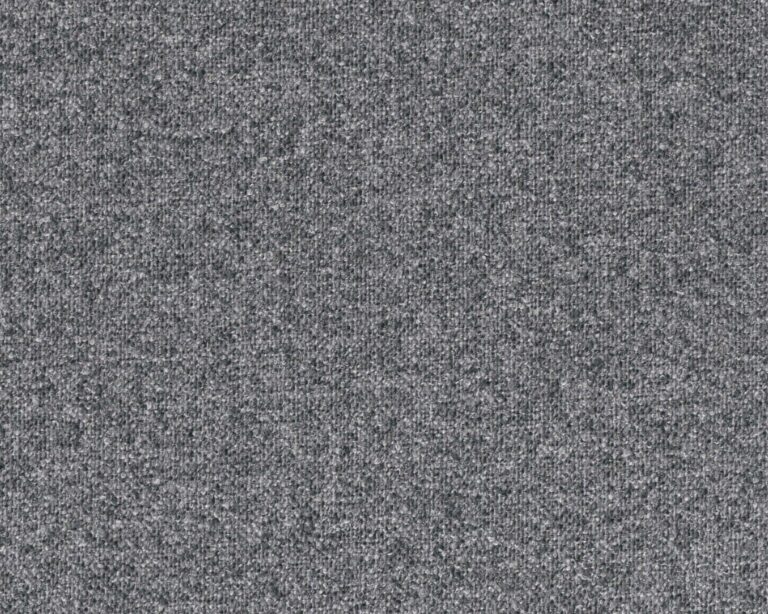 640