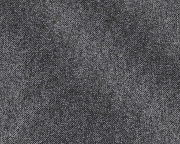 652
