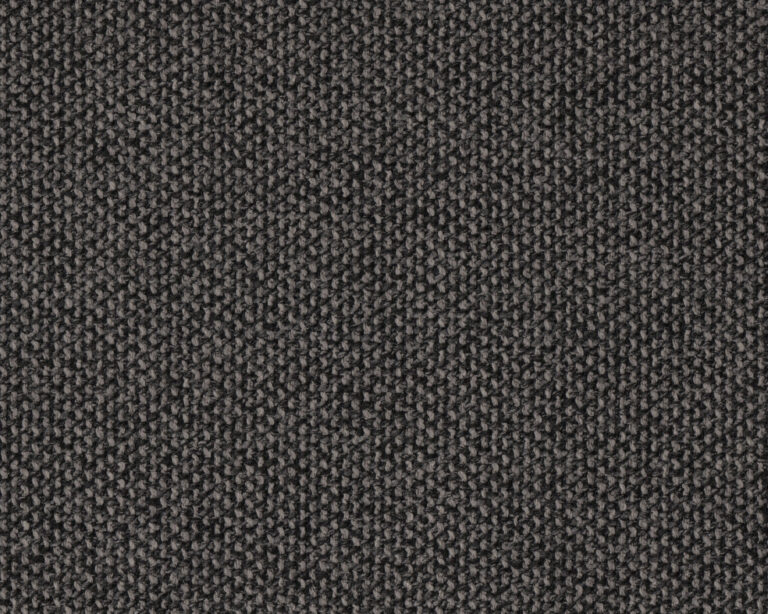 690