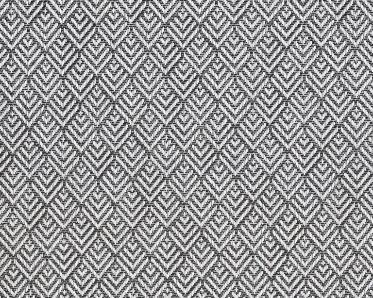 906