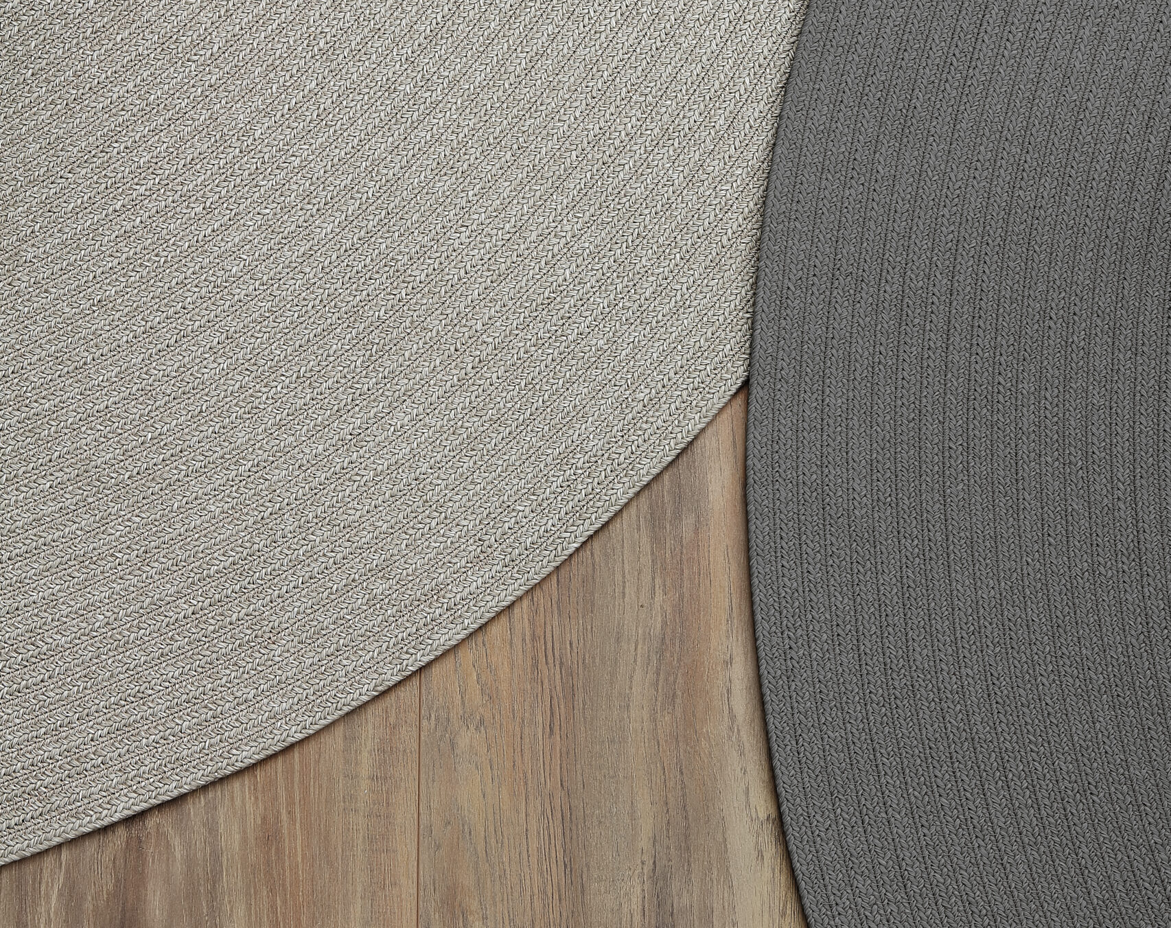 Braided Edges | Round Rugs