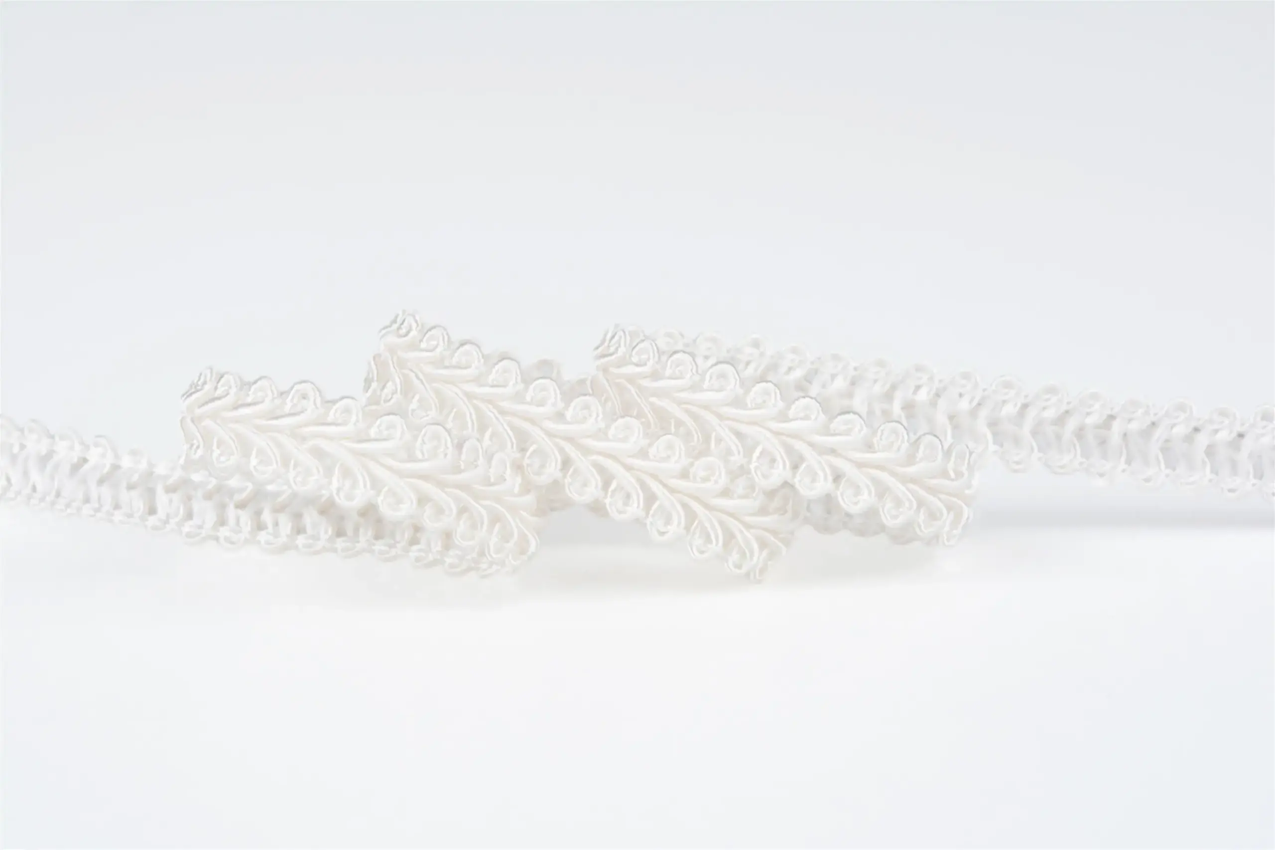 Lucido 01 | Braids & Ribbons
