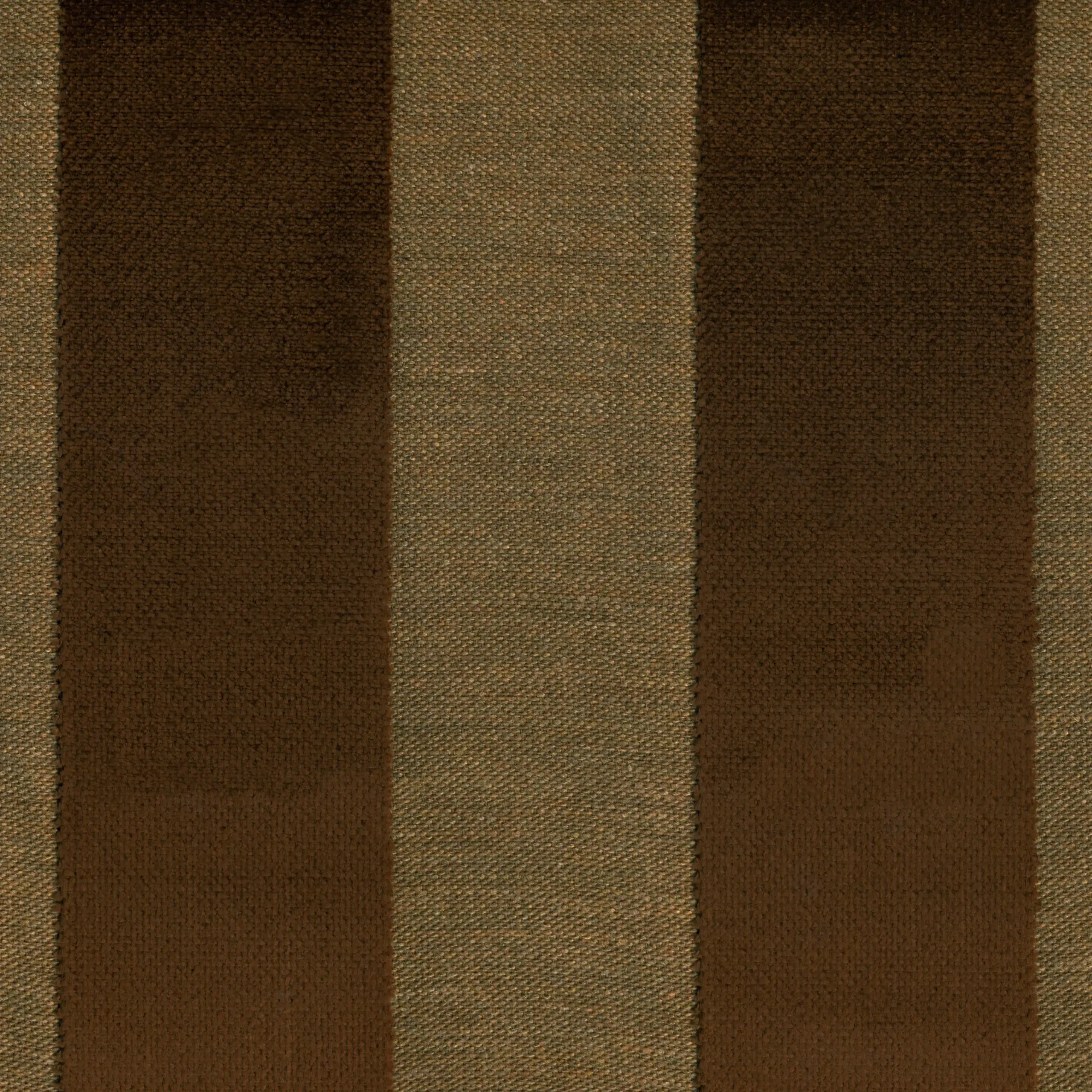 Brown 45 | Lars