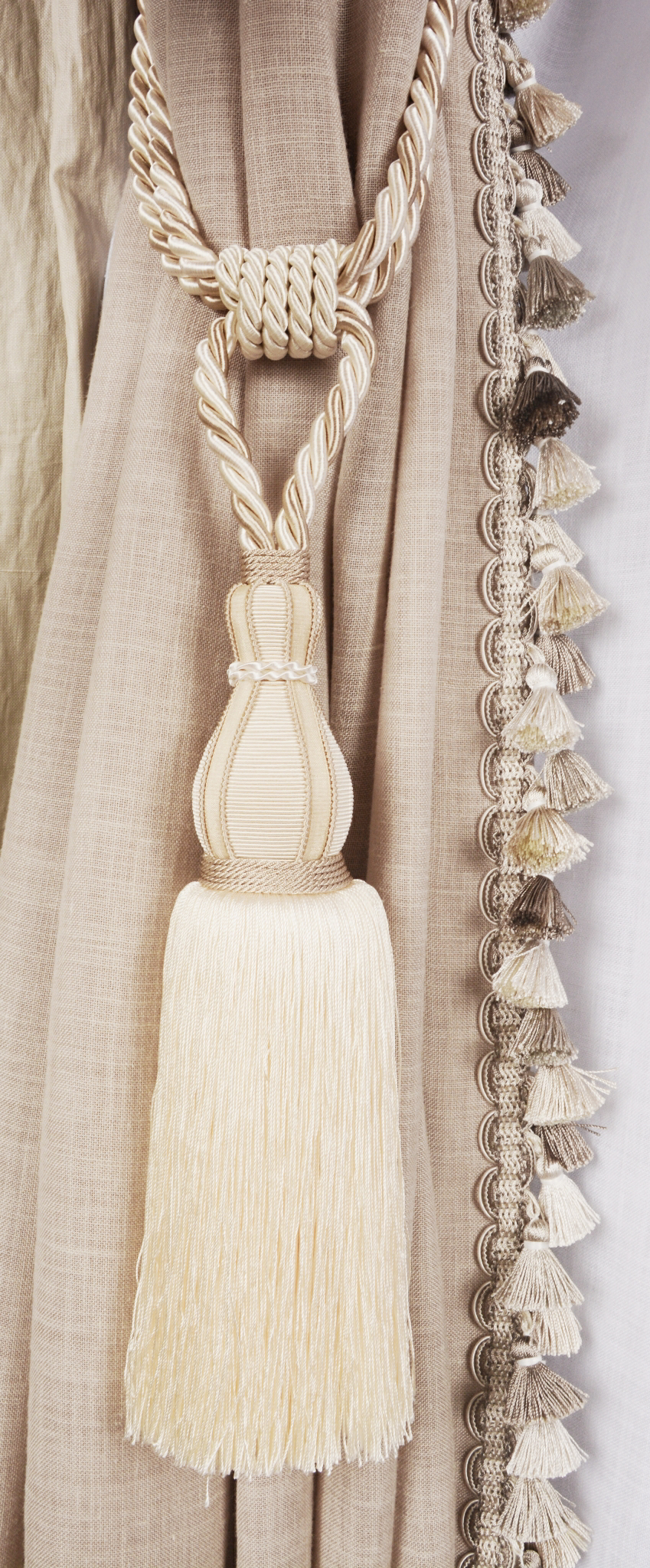Linen 1441 | Braids & Ribbons