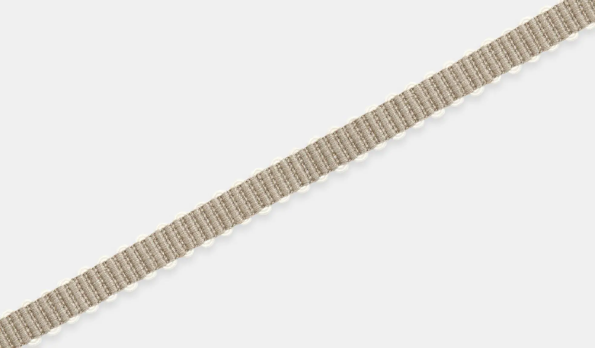 Taupe 06 | Braids & Ribbons