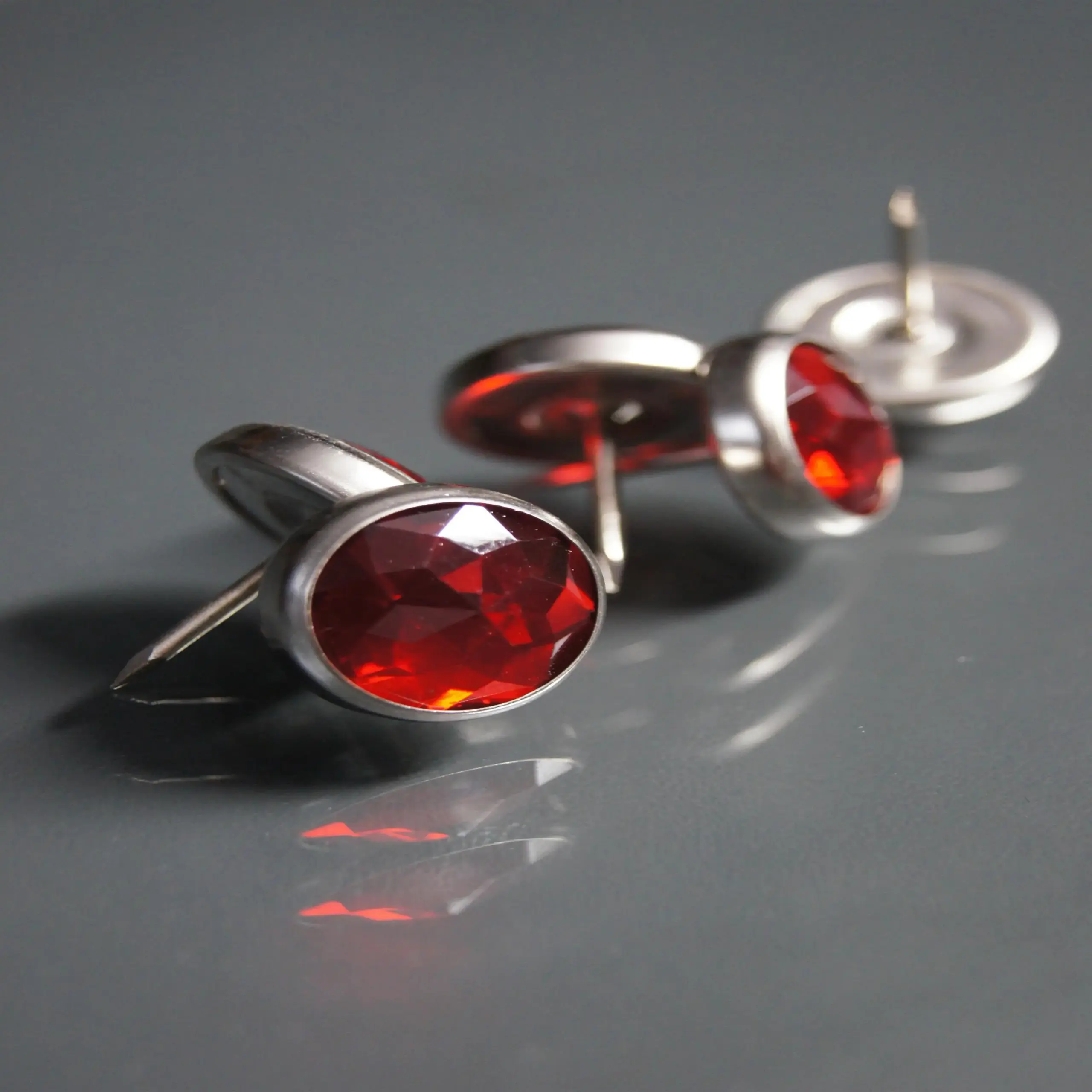 Nail TTK N03 Red | Nails & Buttons