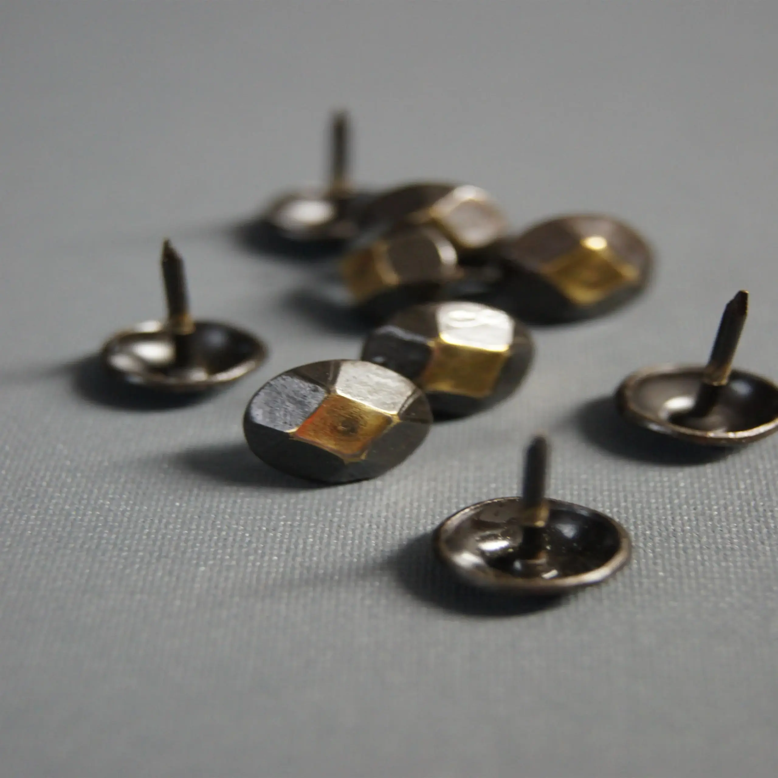 Nail KR N2 Baroque 01 | Nails & Buttons