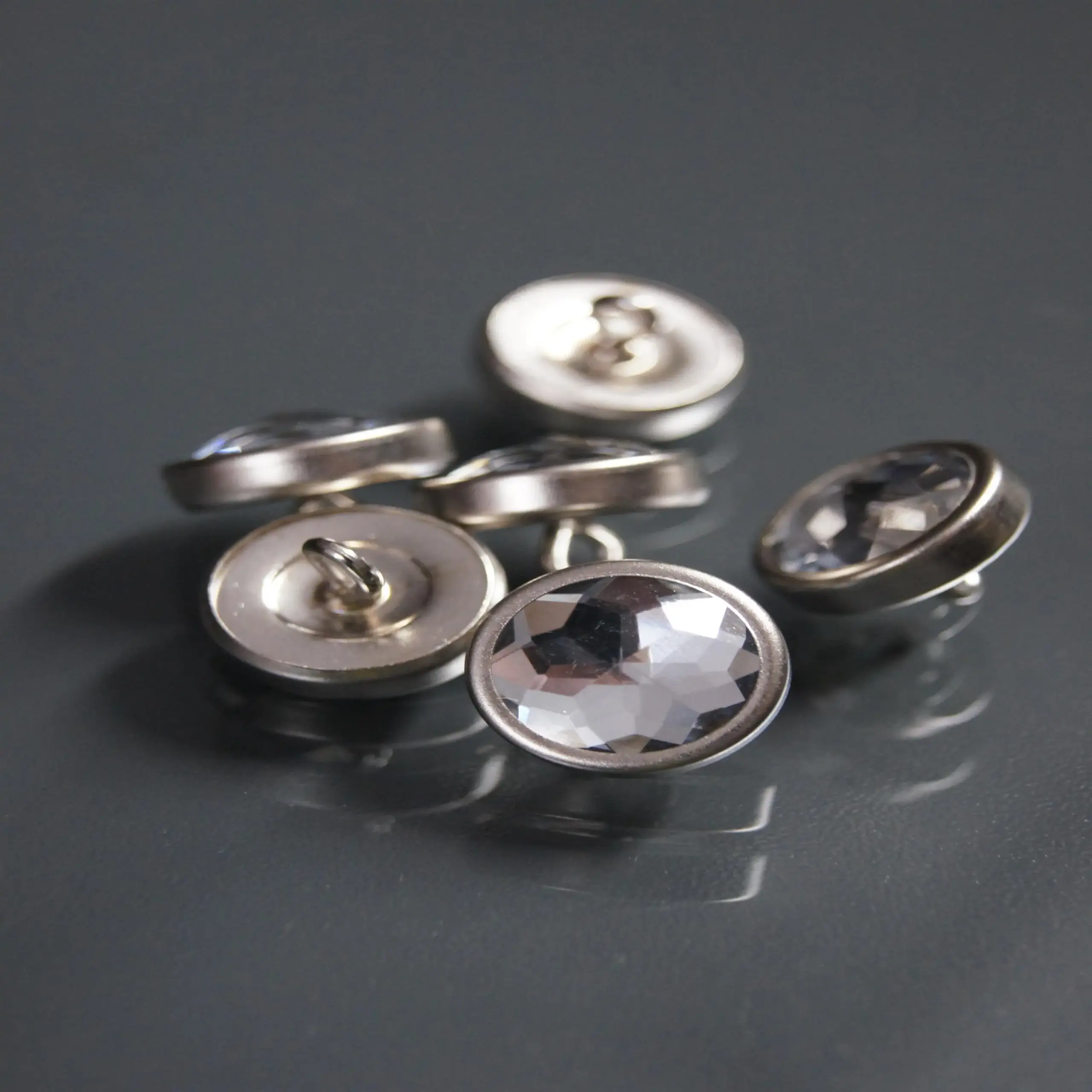 Button TTKD 03 White 02 | Nails & Buttons
