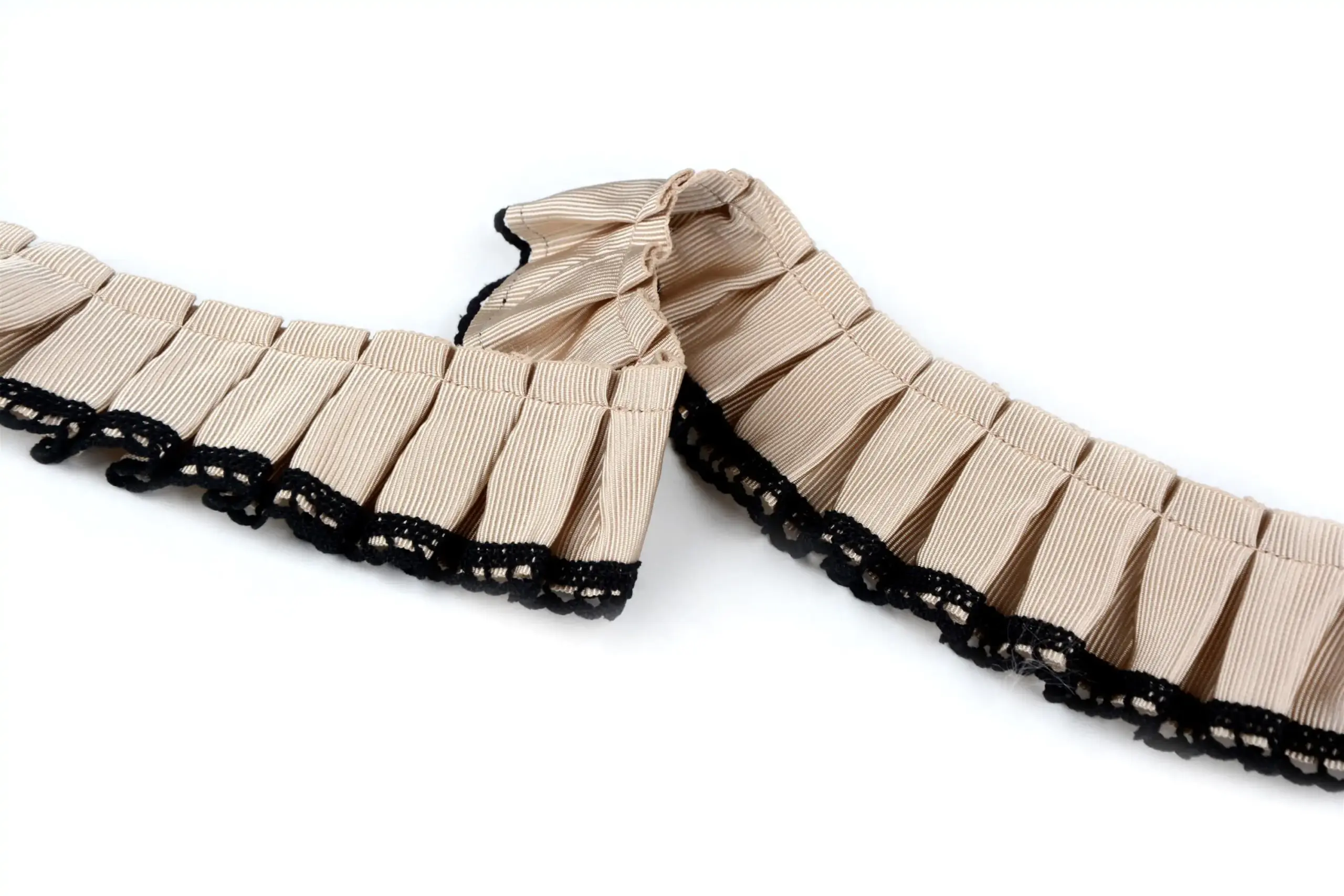 Pergamena | Braids & Ribbons