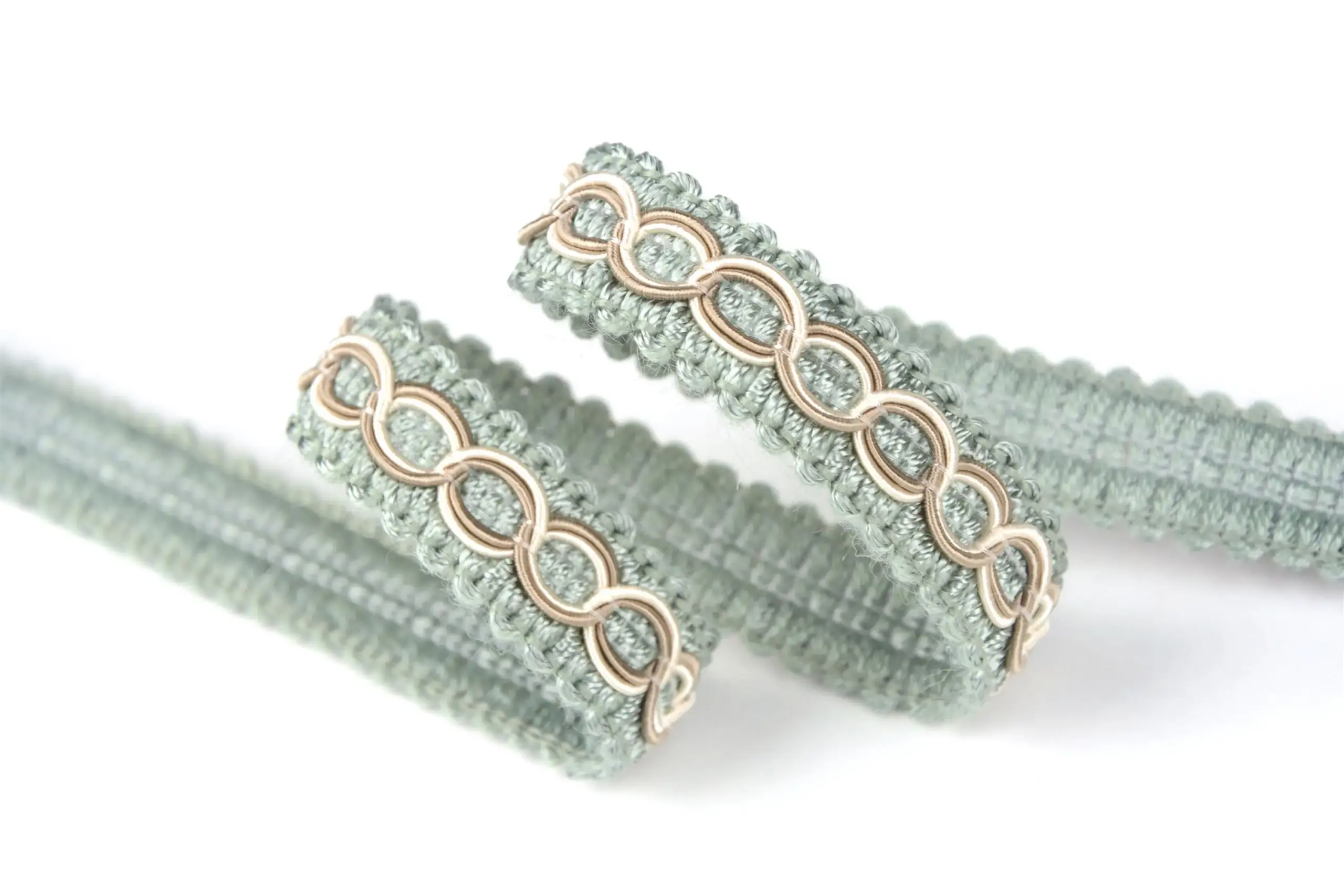 Mineral 1594 | Braids & Ribbons