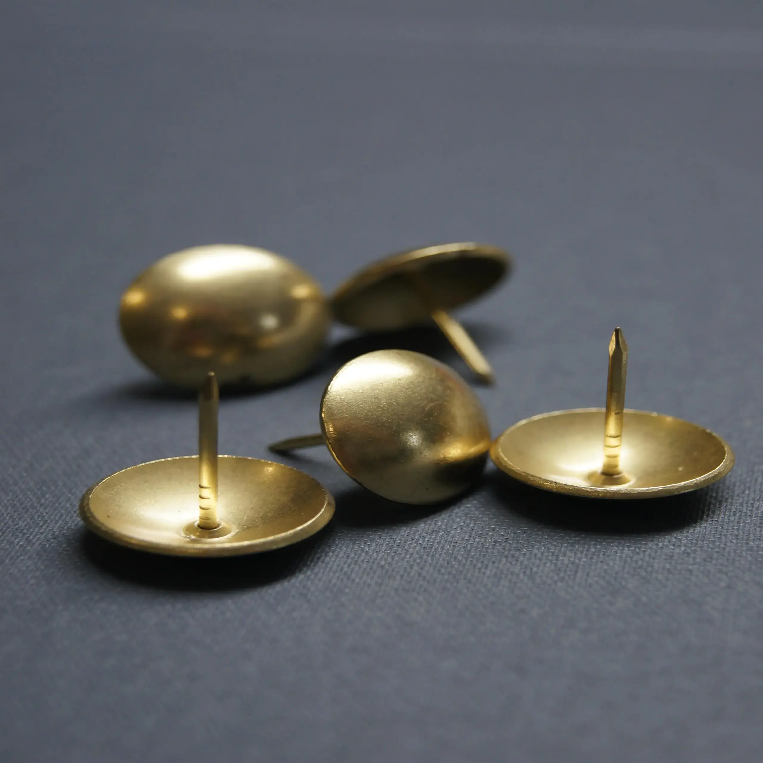 Nail N5 Gold 03 | Nails & Buttons
