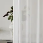 White 01 | Piuma