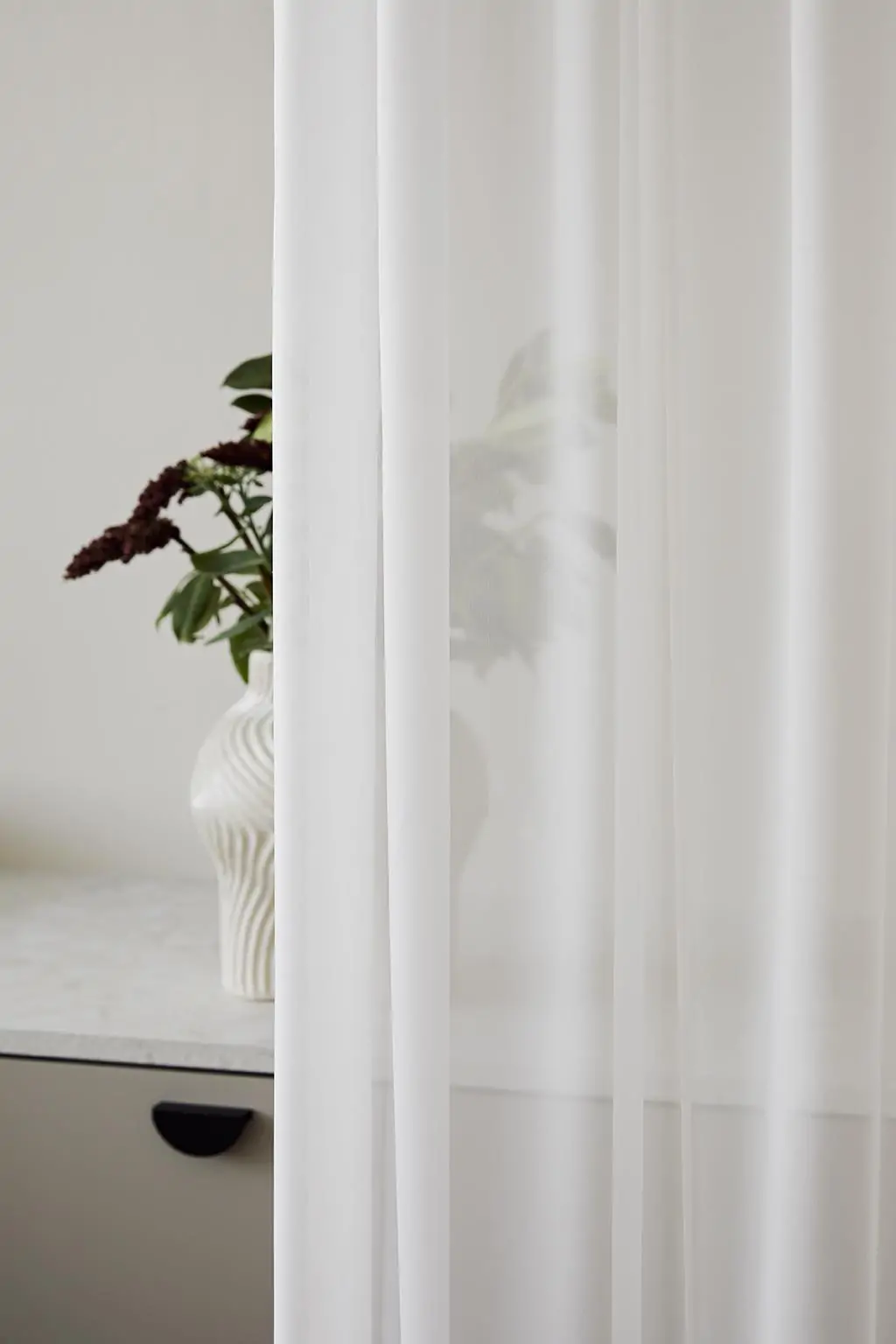 White 01 | Piuma