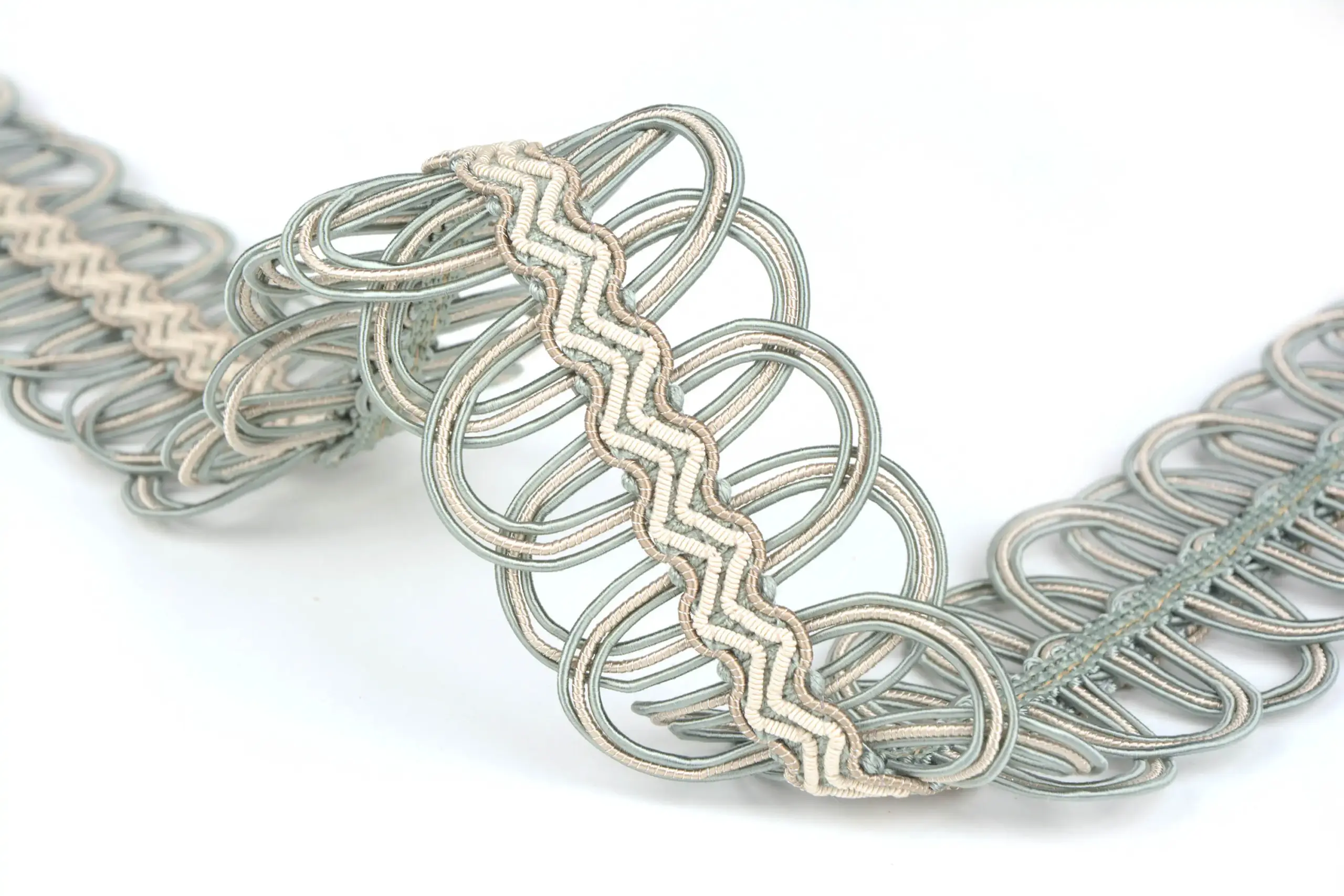 Mineral 1594 | Braids & Ribbons