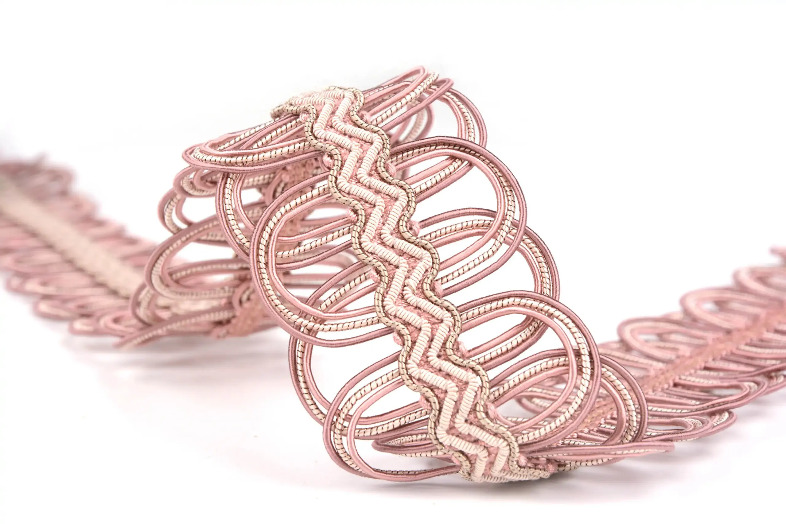 Quartz 1601 | Braids & Ribbons
