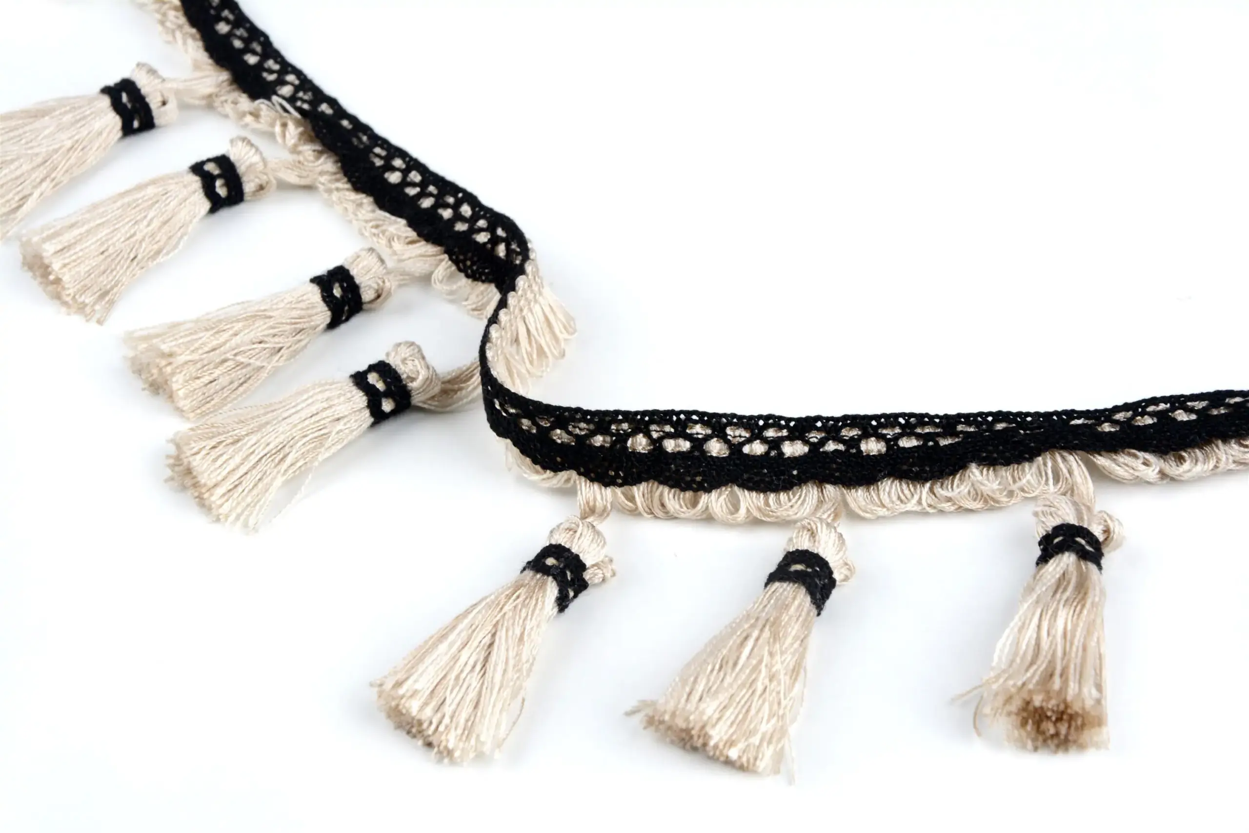 Pergamena | Braids & Ribbons