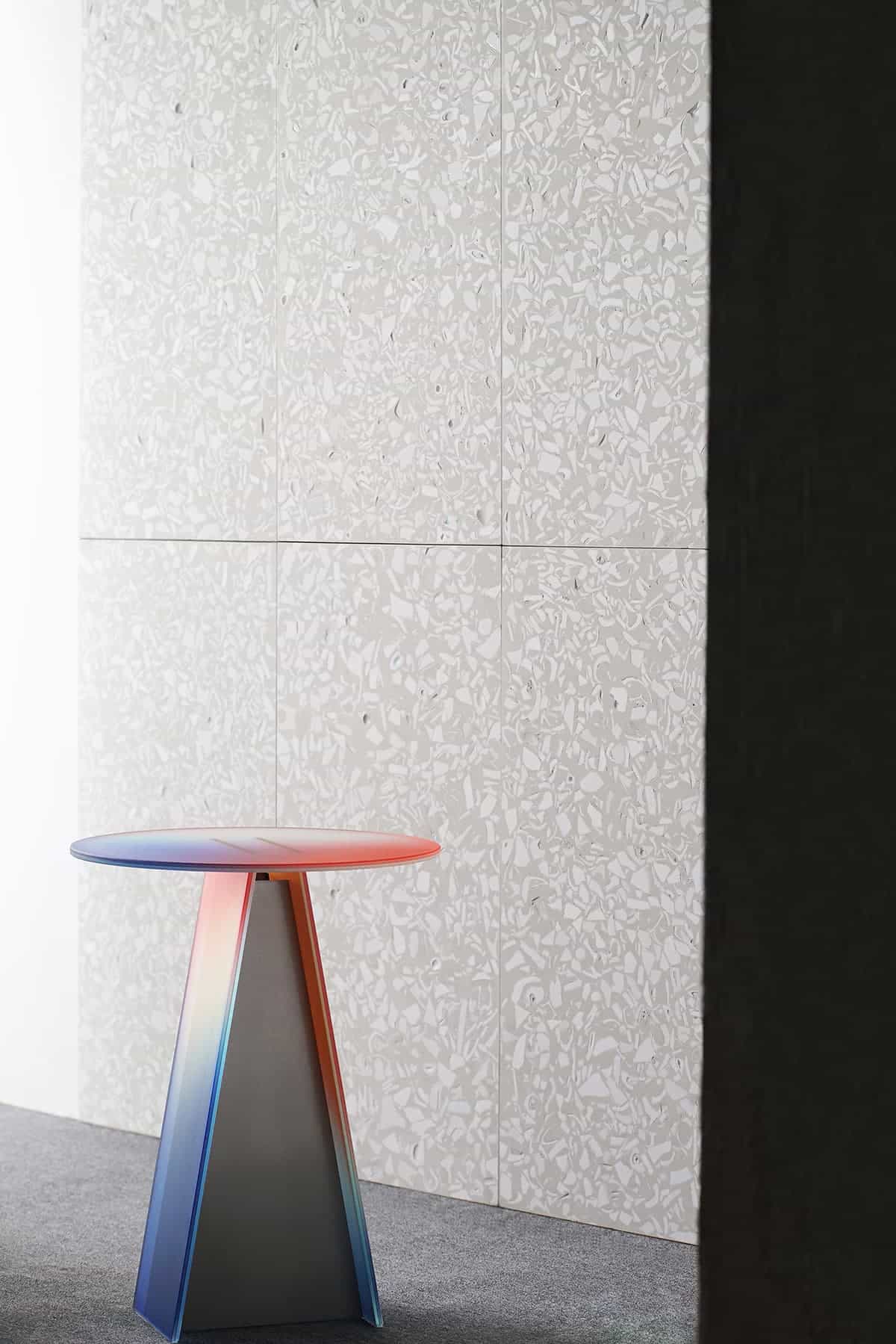 Su | Tiles