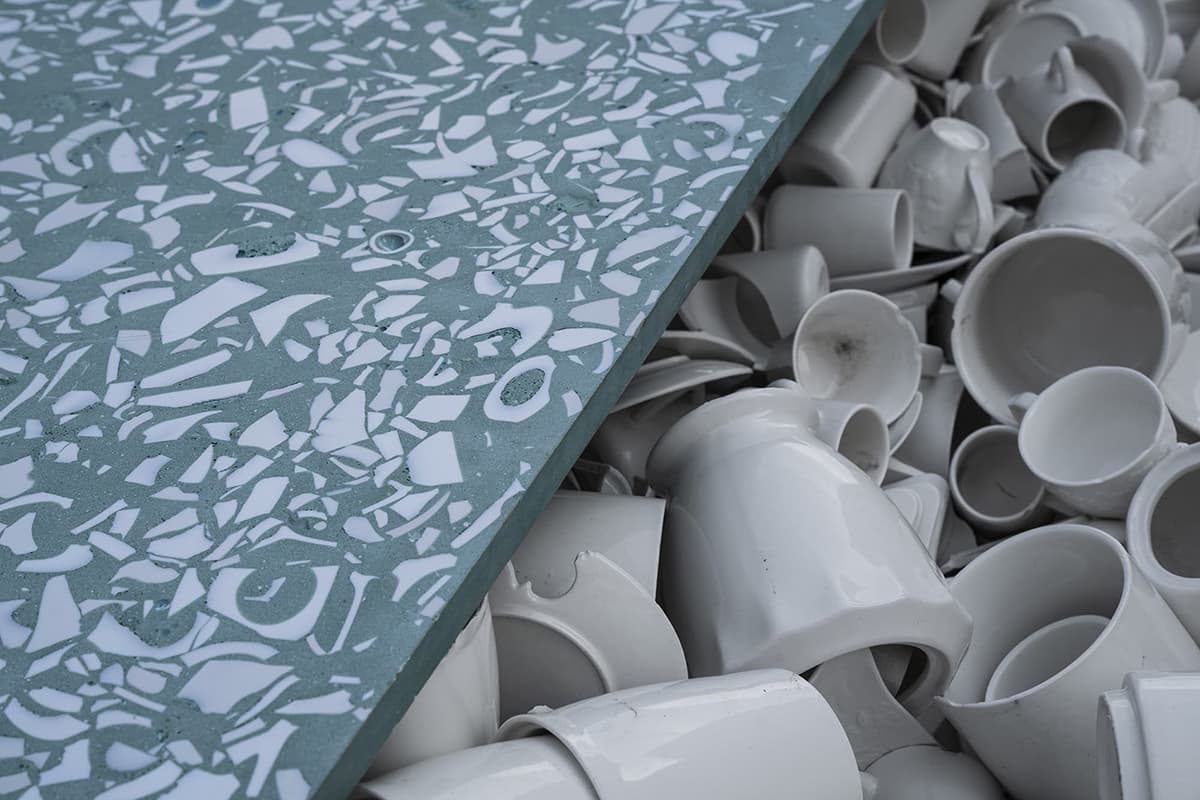 Su | Tiles