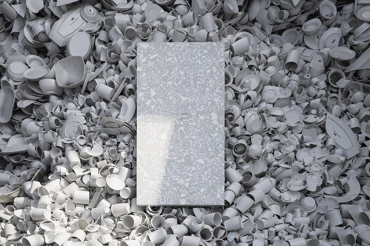 Su | Tiles