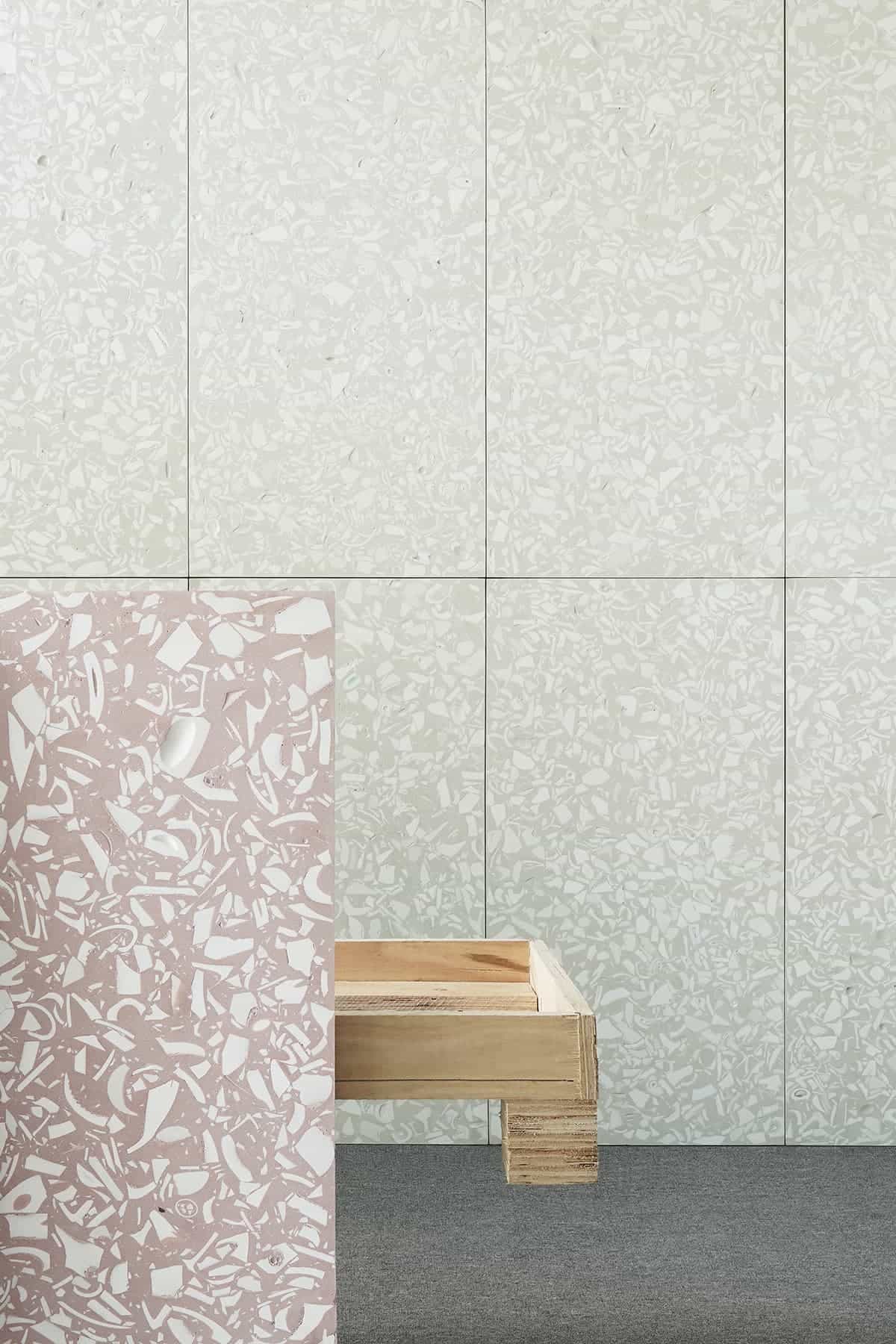 Su | Tiles