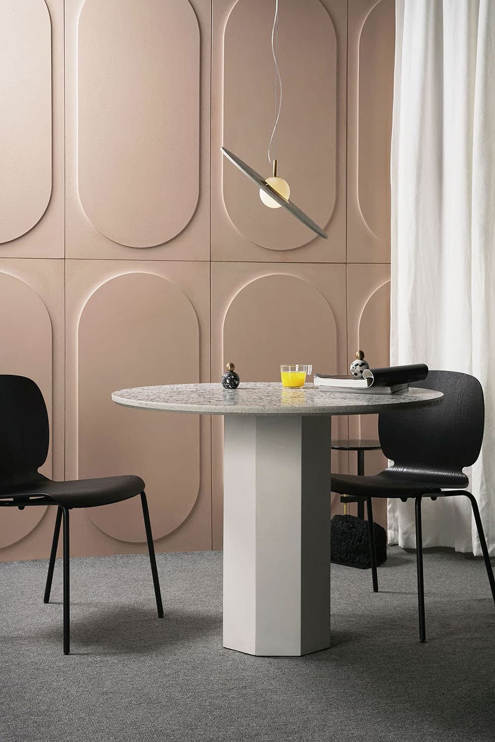 O | Tiles